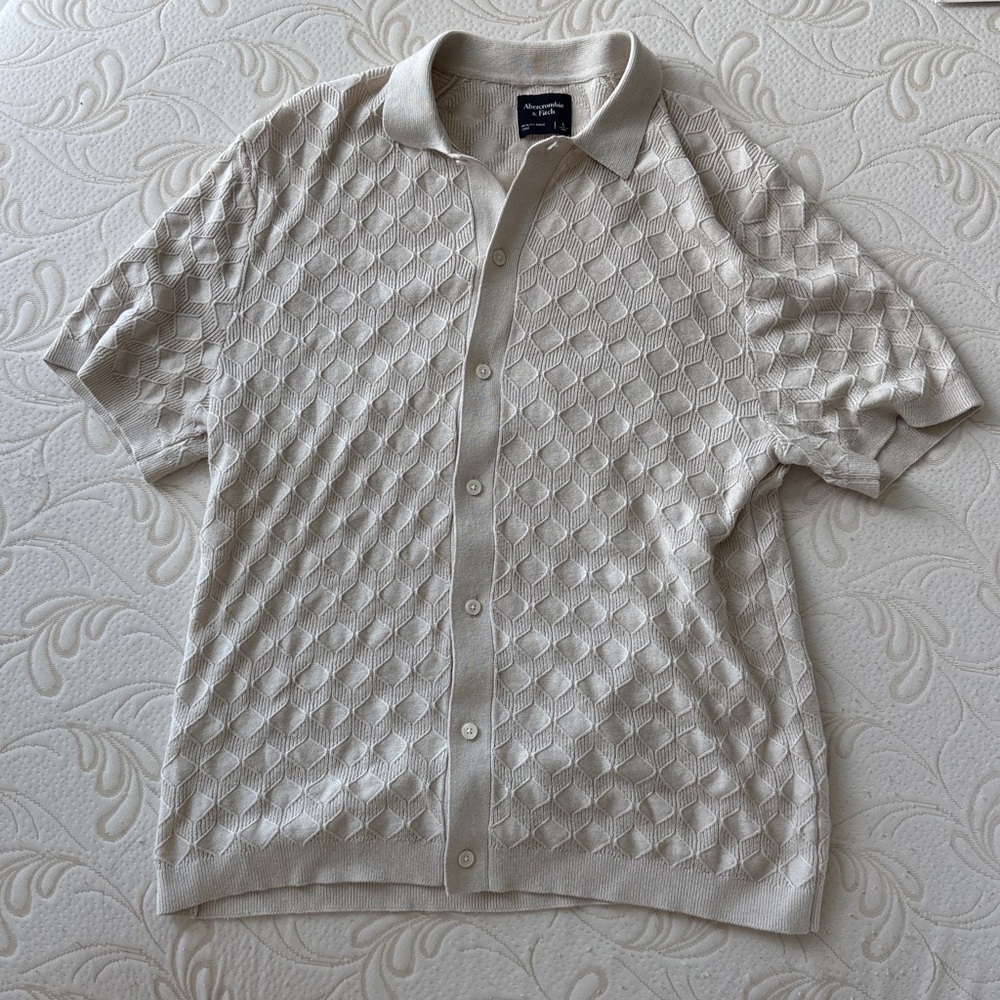 Abercrombie Sweater Button Down Short Sleeve Collared Shirt Size L EUC